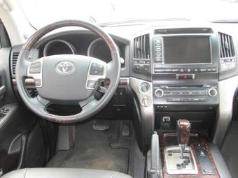 2008 Toyota Land Cruiser Images