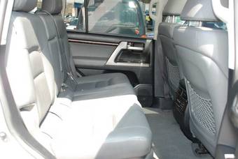 2008 Toyota Land Cruiser Pictures
