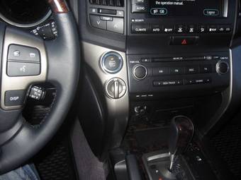 2008 Toyota Land Cruiser Photos