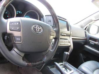 2008 Toyota Land Cruiser Pics
