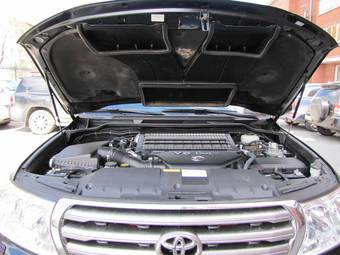 2008 Toyota Land Cruiser Pictures