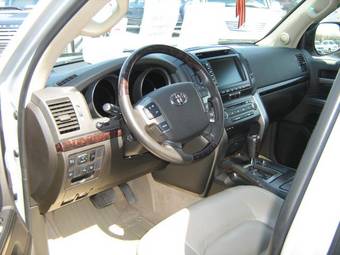 2008 Toyota Land Cruiser Photos