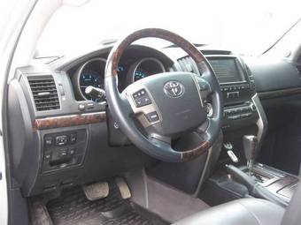 2008 Toyota Land Cruiser Pics