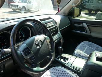 2008 Toyota Land Cruiser Pictures