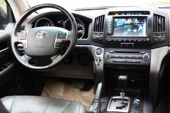 2008 Toyota Land Cruiser Photos