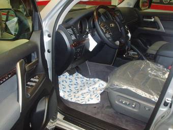 2009 Toyota Land Cruiser Images