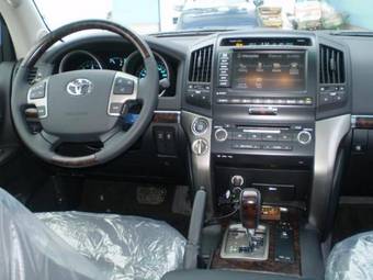 2009 Toyota Land Cruiser Pics