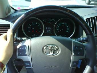 2009 Toyota Land Cruiser Pictures