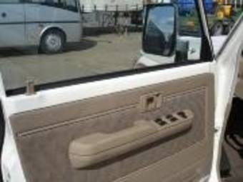 2009 Toyota Land Cruiser Photos