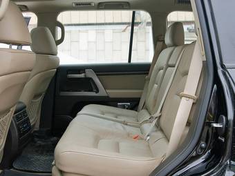 2009 Toyota Land Cruiser Photos
