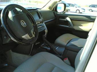 2009 Toyota Land Cruiser Pictures