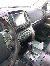 2009 Toyota Land Cruiser Photos