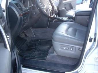 2009 Toyota Land Cruiser Pics