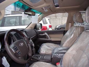 2009 Toyota Land Cruiser Photos