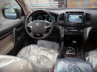 2009 Toyota Land Cruiser Wallpapers