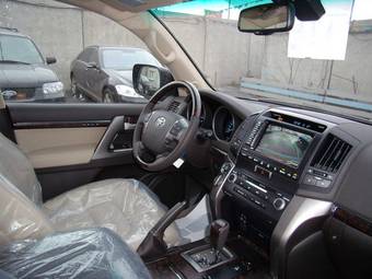 2009 Toyota Land Cruiser Pictures