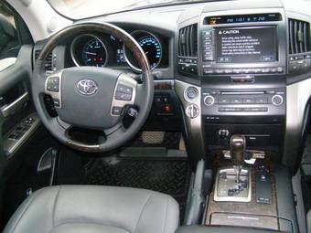 2009 Toyota Land Cruiser Pictures