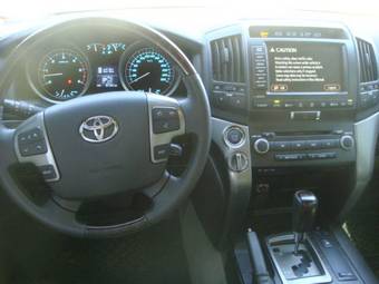 2009 Toyota Land Cruiser Pictures