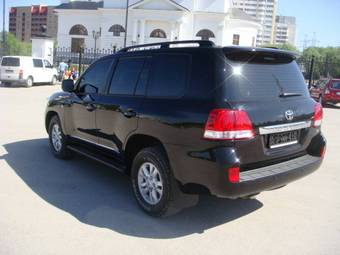 2009 Toyota Land Cruiser Photos