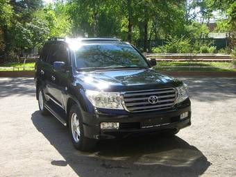 2009 Toyota Land Cruiser Photos