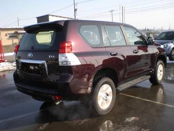 2010 Toyota Land Cruiser Photos