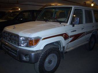 2010 Toyota Land Cruiser Pictures