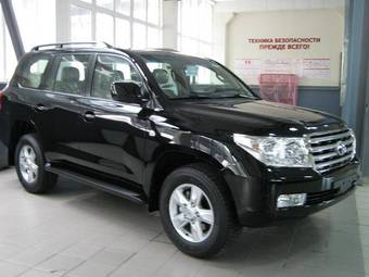 2010 Toyota Land Cruiser Photos
