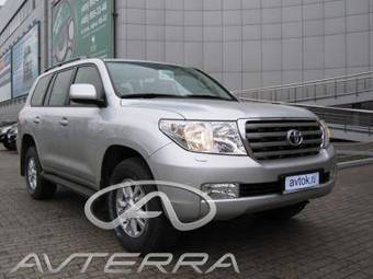 2010 Toyota Land Cruiser Photos