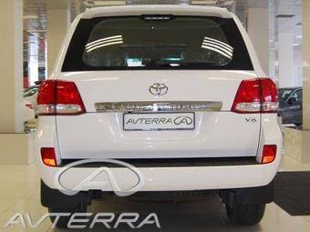 2010 Toyota Land Cruiser Pictures