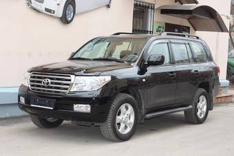 2010 Toyota Land Cruiser Photos
