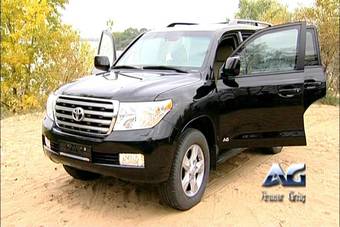 2010 Toyota Land Cruiser Pictures