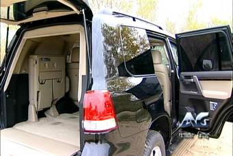 2010 Toyota Land Cruiser Photos