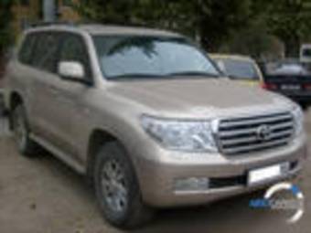 2010 Toyota Land Cruiser Photos