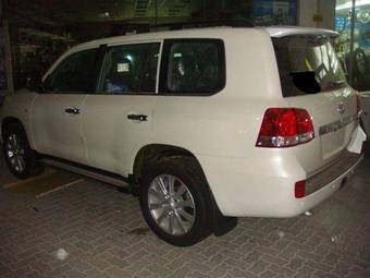 2010 Toyota Land Cruiser Photos