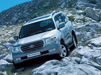 2010 Toyota Land Cruiser Photos