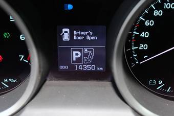 2010 Toyota Land Cruiser Pics
