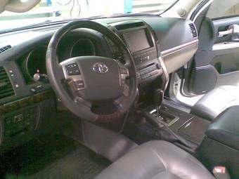 2010 Toyota Land Cruiser Wallpapers
