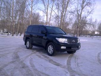2010 Toyota Land Cruiser Photos
