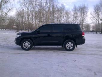 2010 Toyota Land Cruiser Photos