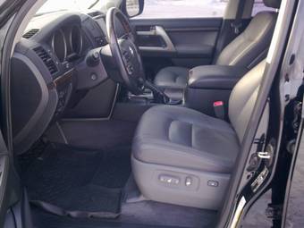 2010 Toyota Land Cruiser Pictures
