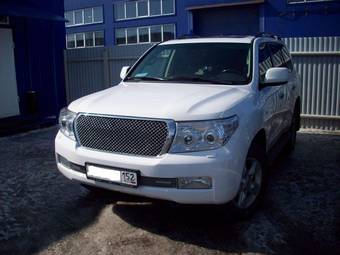 2010 Toyota Land Cruiser Photos
