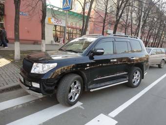 2010 Toyota Land Cruiser Photos