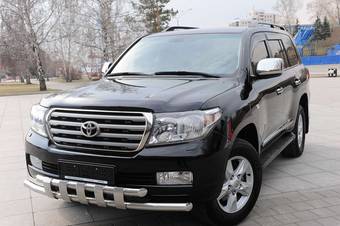 2010 Toyota Land Cruiser Photos