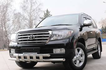 2010 Toyota Land Cruiser Photos