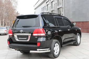 2010 Toyota Land Cruiser Images