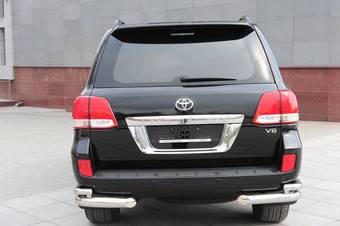 2010 Toyota Land Cruiser Pictures