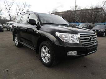 2010 Toyota Land Cruiser Photos