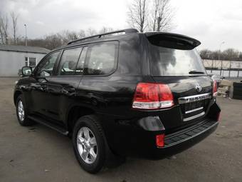 2010 Toyota Land Cruiser Photos