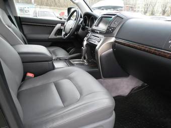 2010 Toyota Land Cruiser Wallpapers