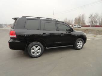 2010 Toyota Land Cruiser Photos